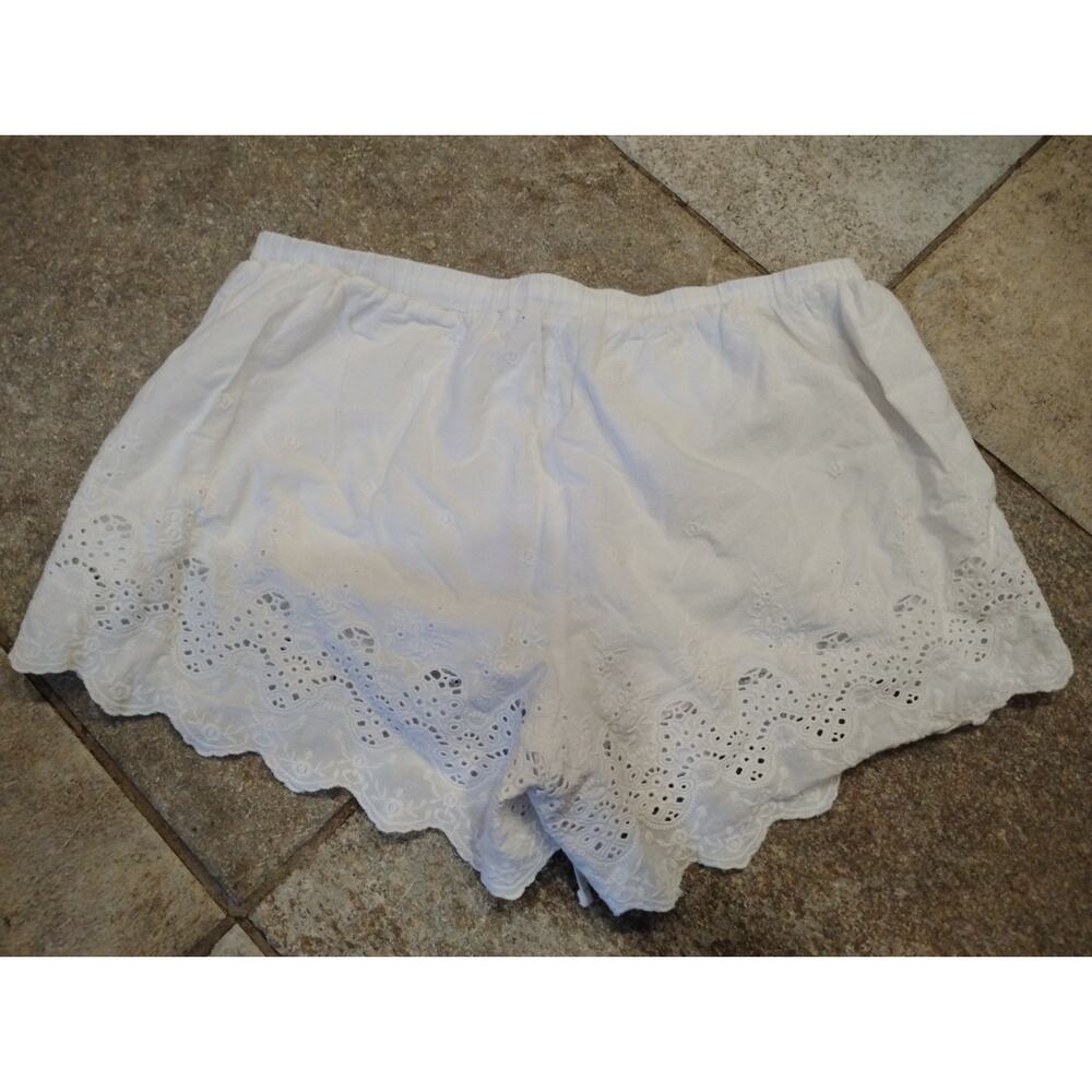 Rhythm Women's White Lace Cotton Shorts Size 8 - Picture 3 of 4
